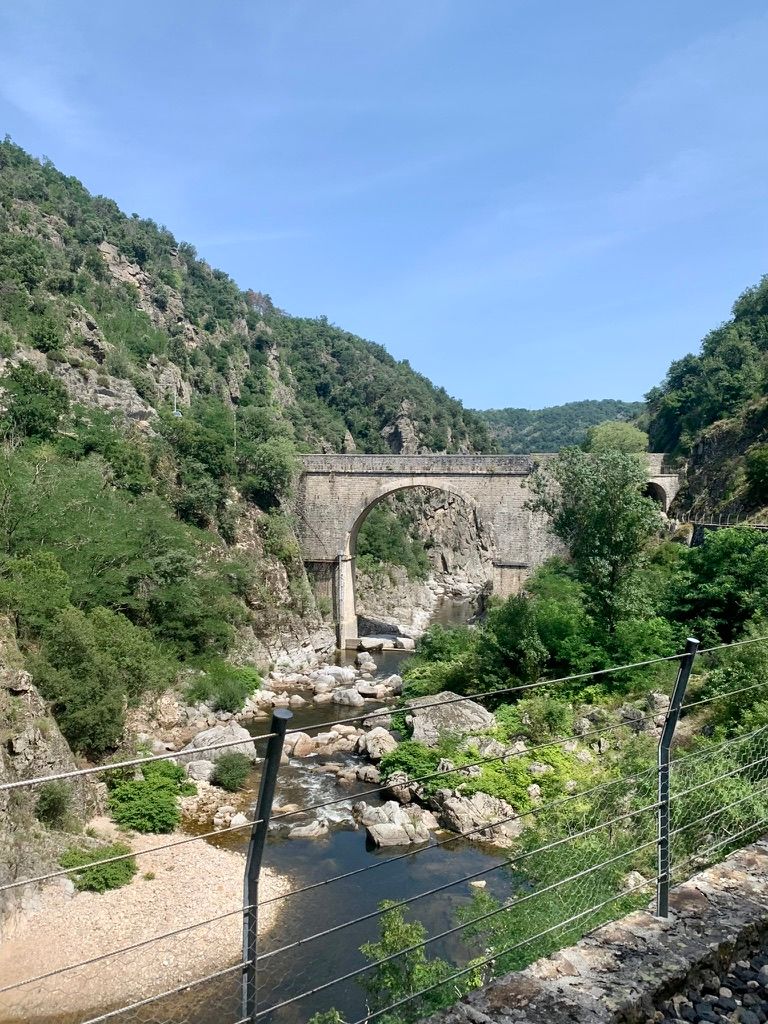 Vue sur les gorges du Doux