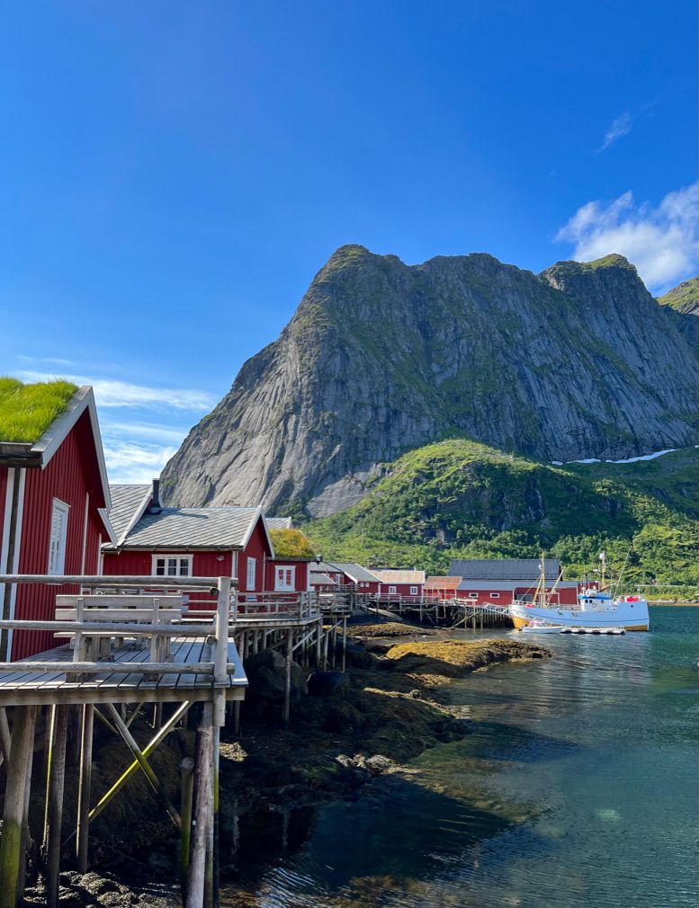 Village de Reine aux Lofoten