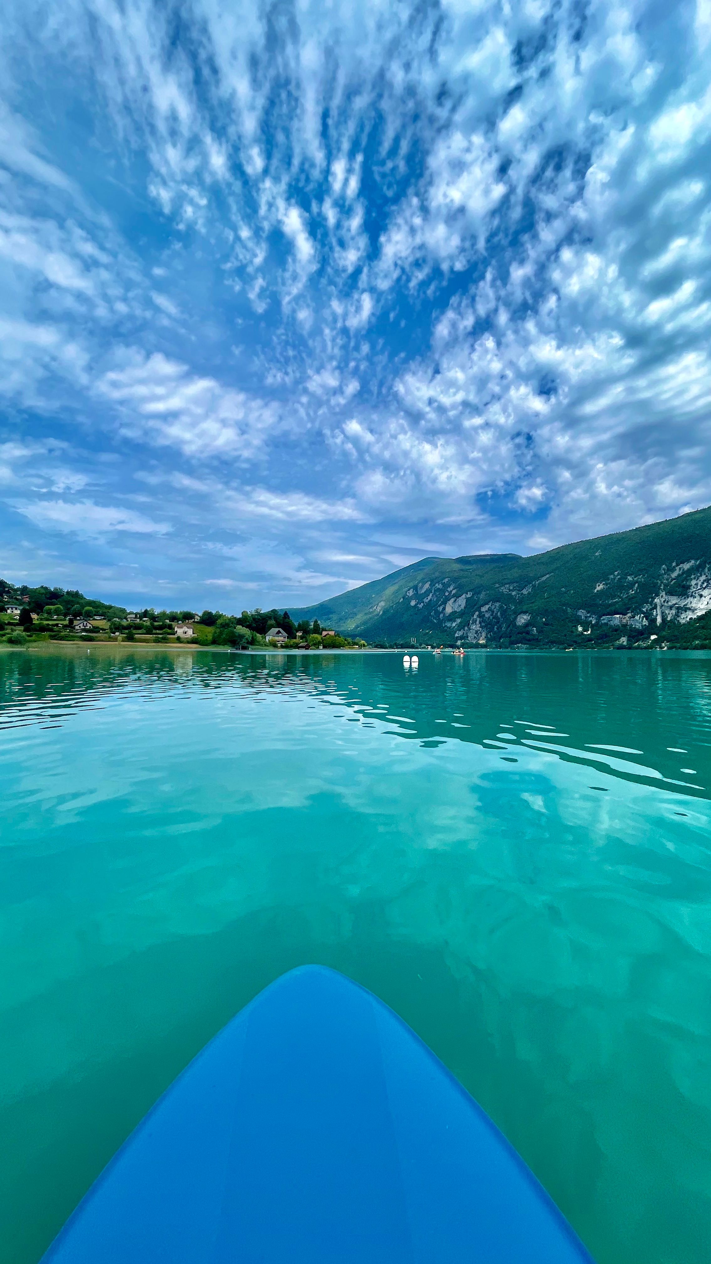 Un paddle sur le lac d'Aiguebelette