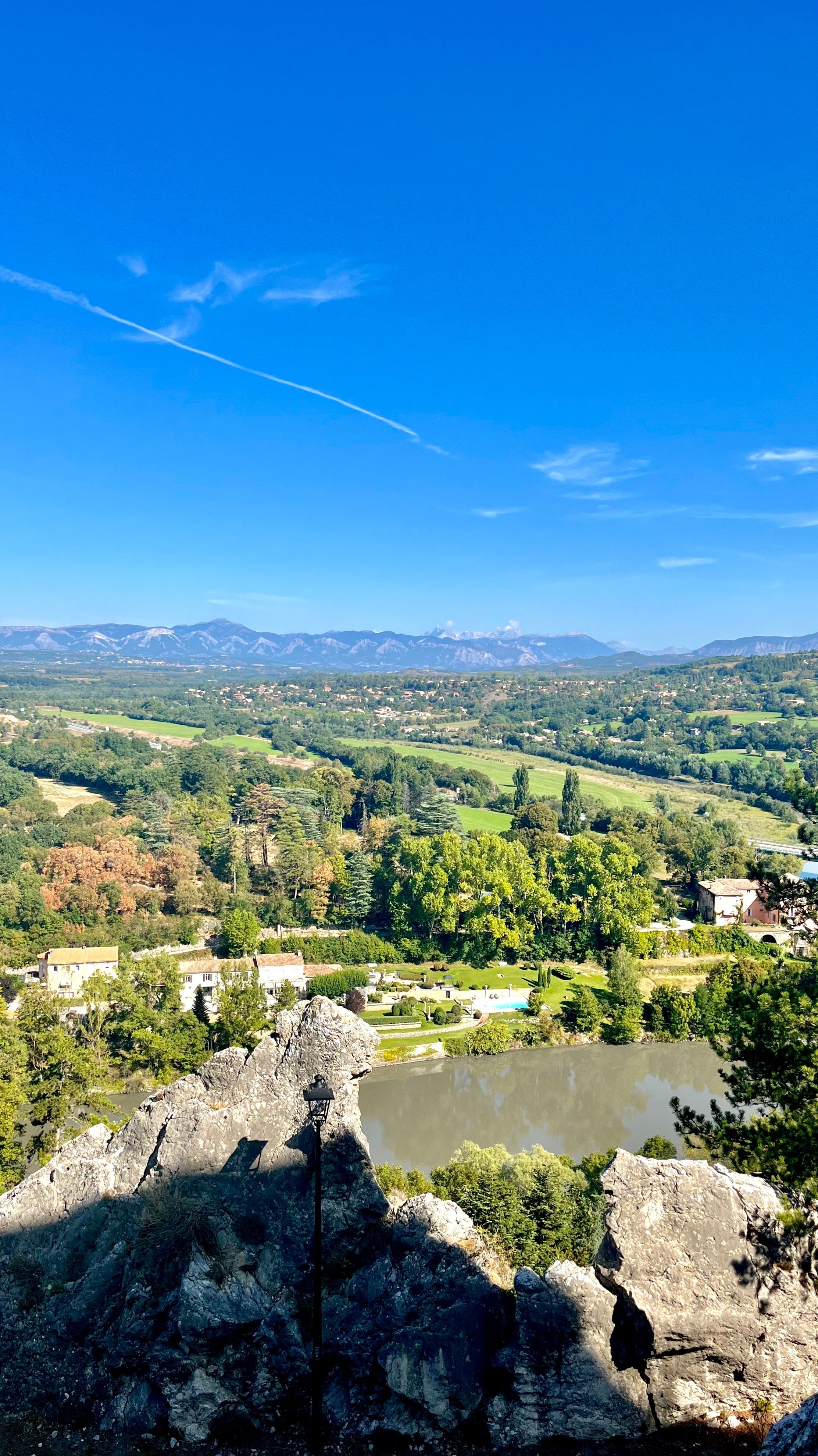 Vue sur les montagnes depuis la citadelle de Sisteron