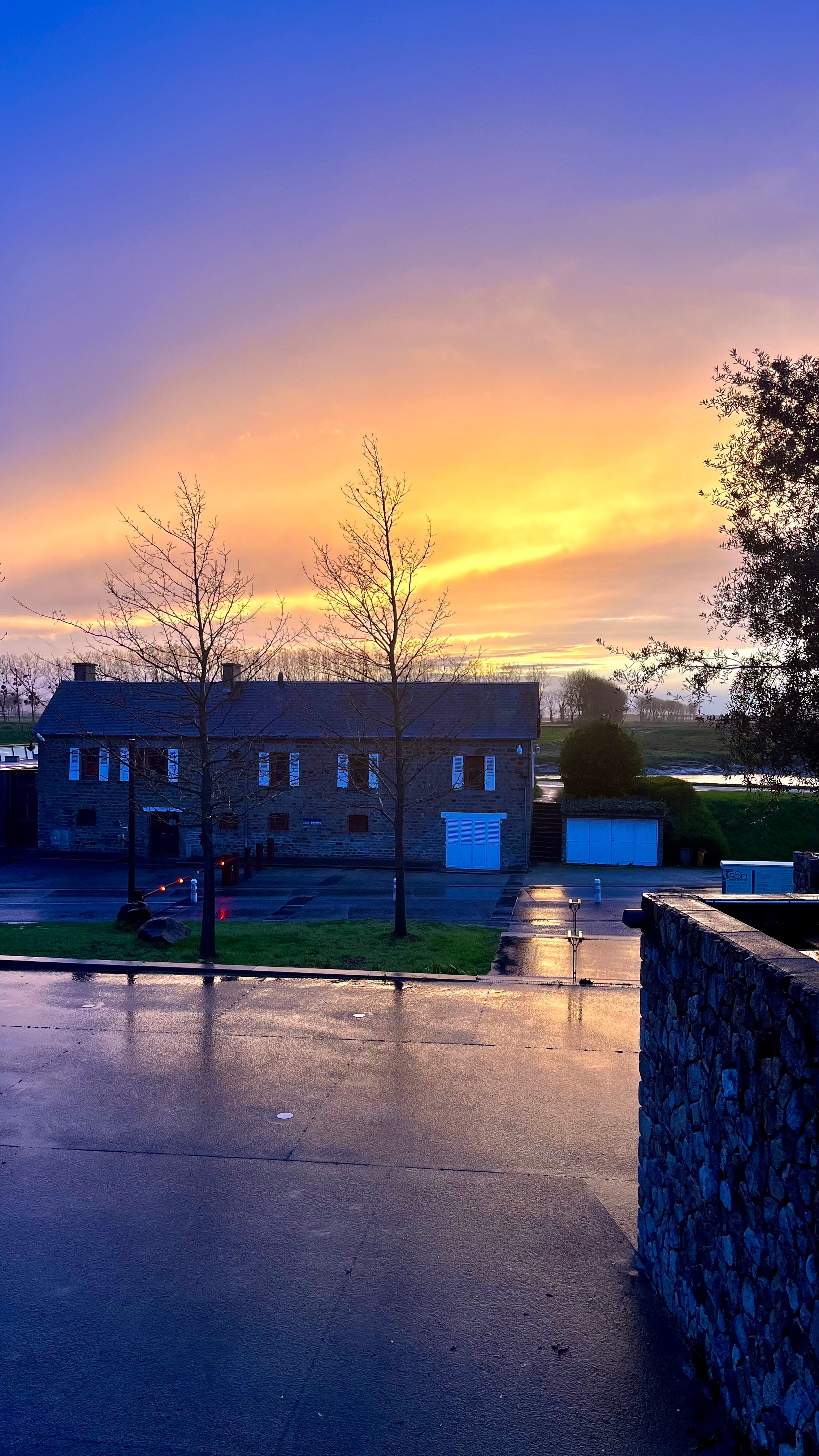 Coucher de soleil à la Caserne du Mont St Michel