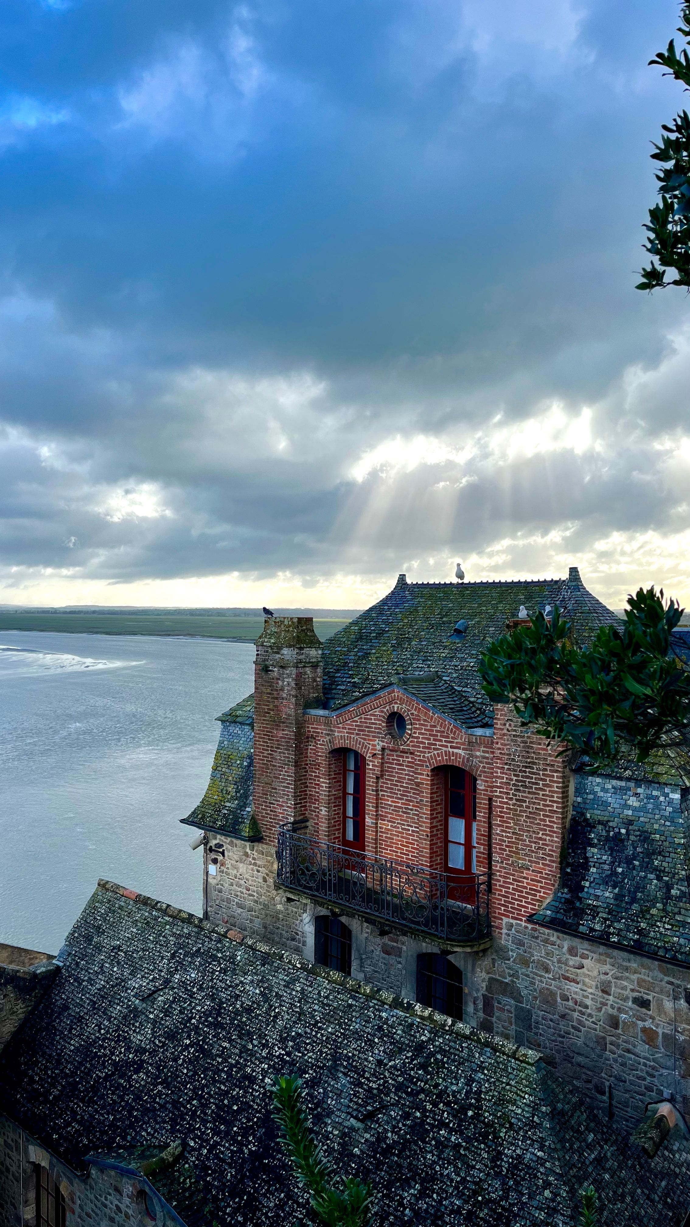 Vue depuis les remparts du Mont St Michel