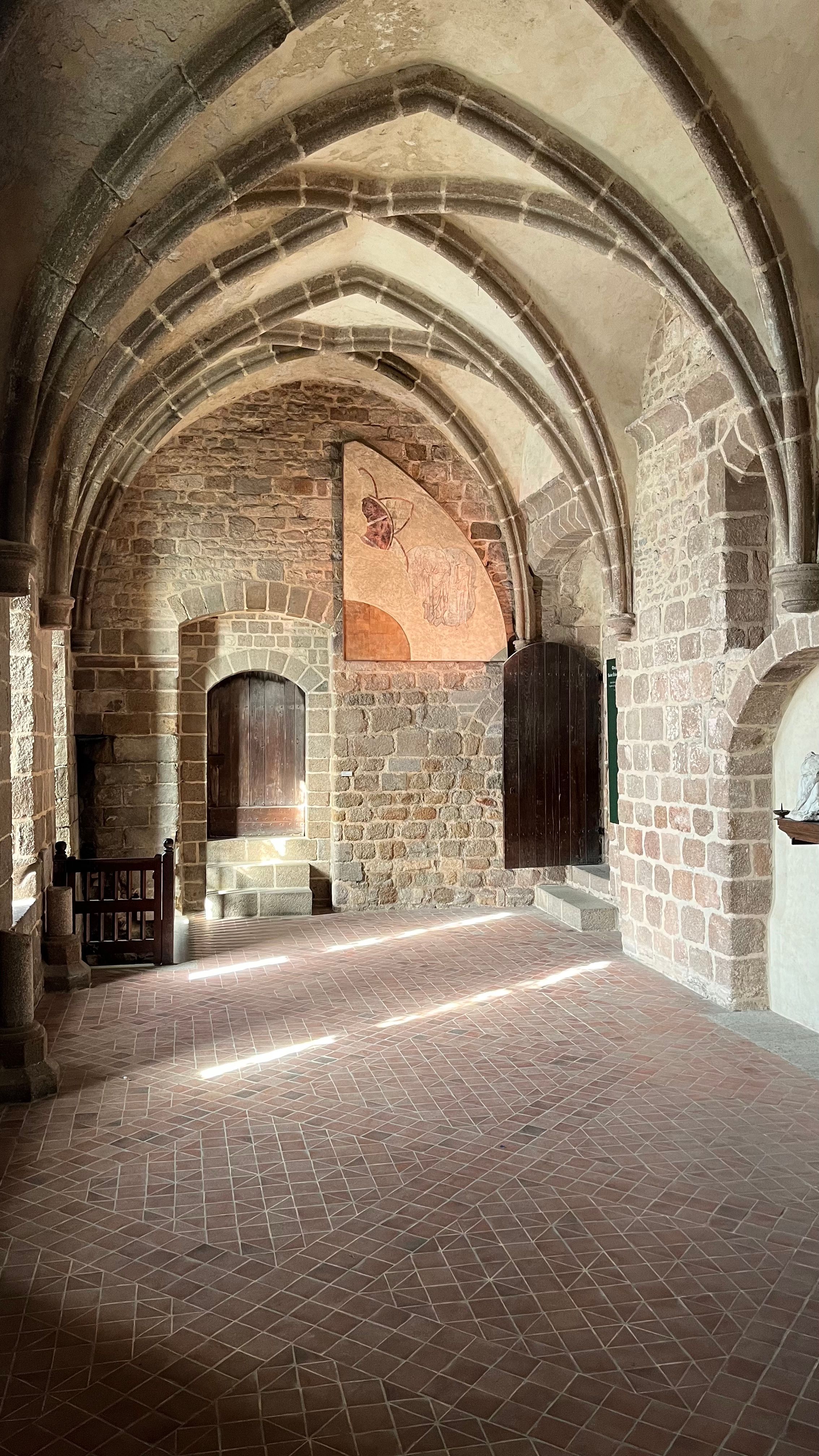 Une salle de l'abbaye du Mont St Michel