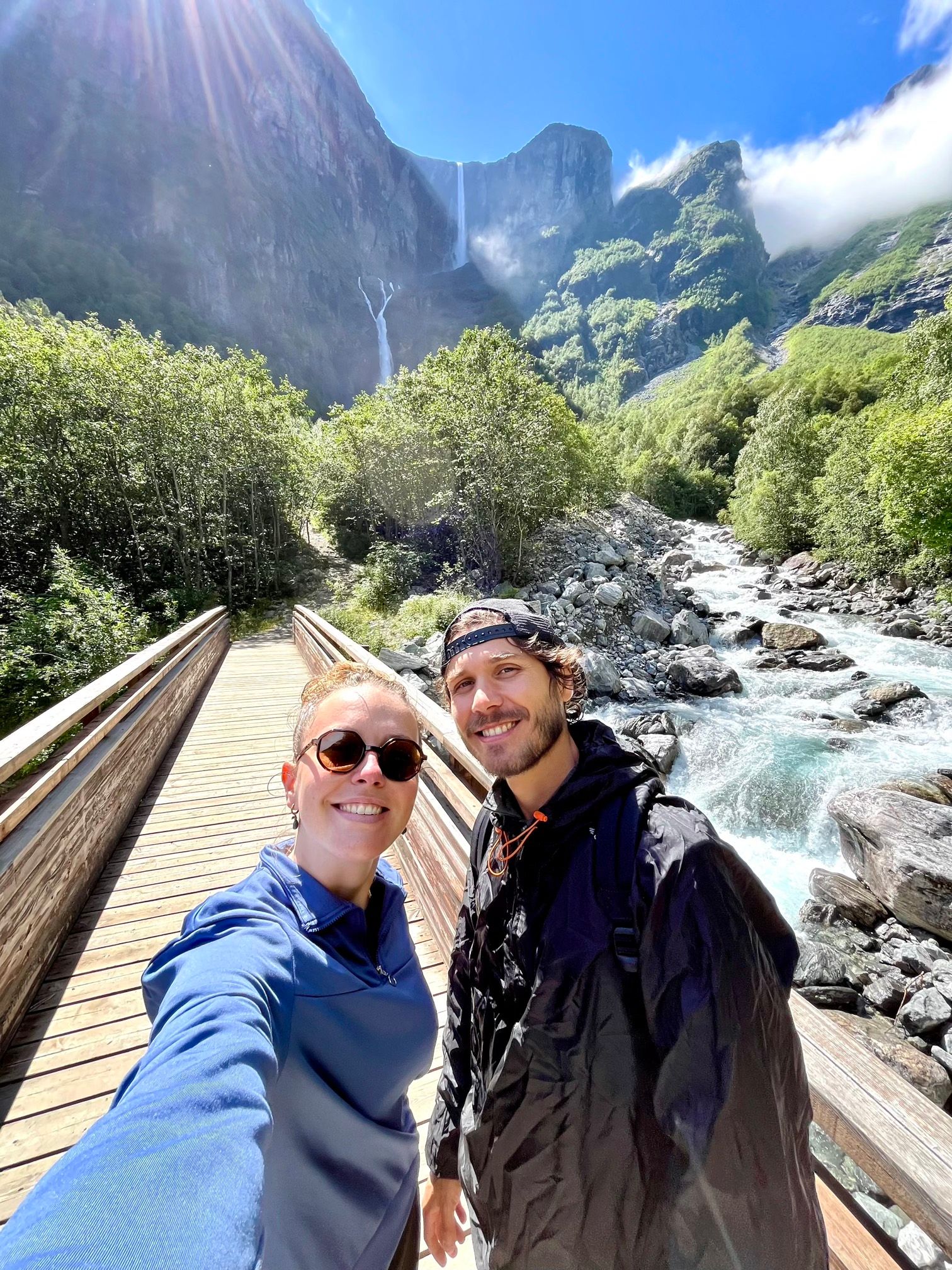 Vue depuis le pont de la cascade de Mardalsfossen en Norvège